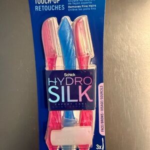 Schick Hydro Silk Touch-Up Razors - Pink and Blue